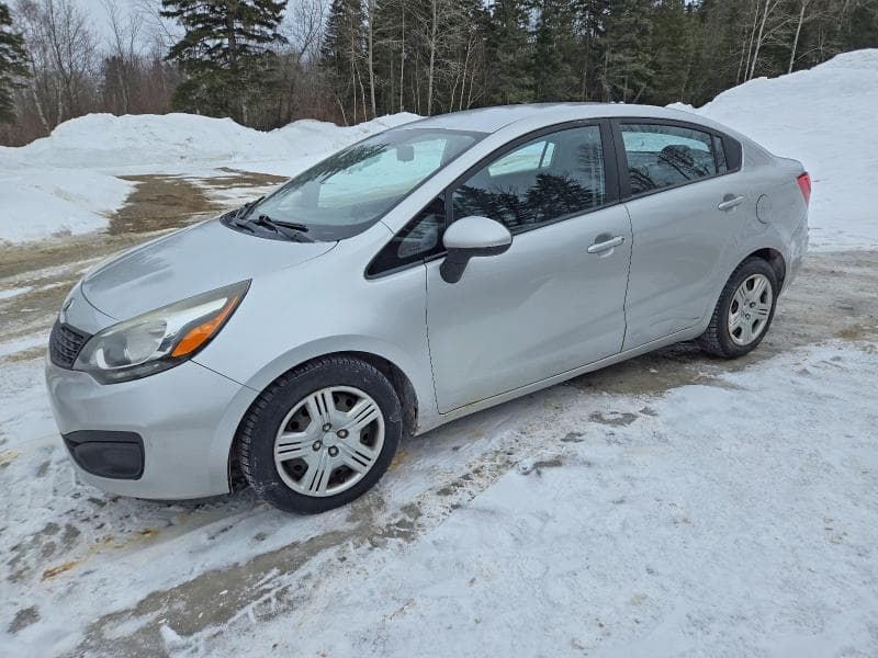 2015 KIA RIO LX