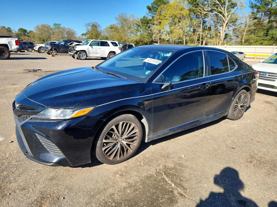 2018 Toyota Camry SE