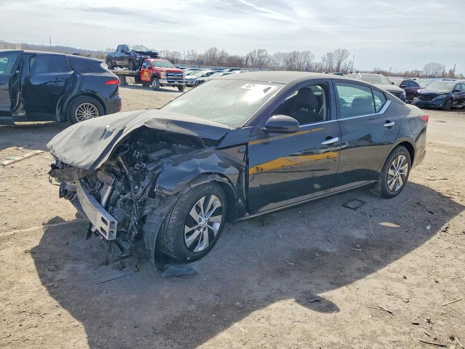 2020 Niss Altima