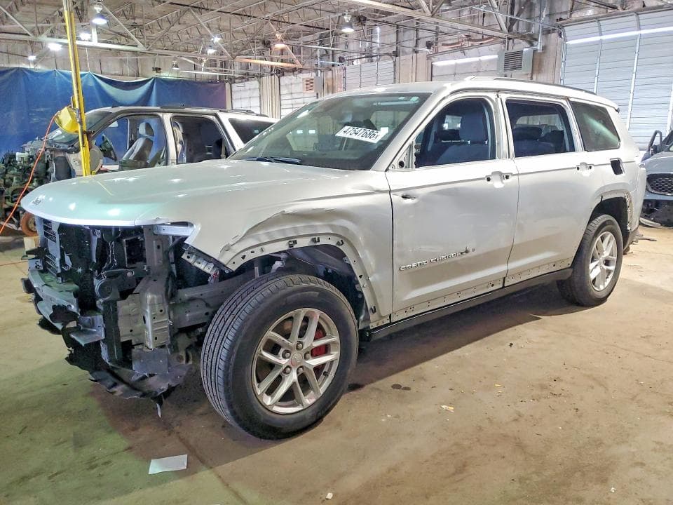 2023 Jeep Grand Cherokee L Laredo