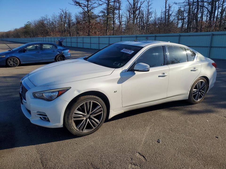 2015 Infiniti Q50 Premium
