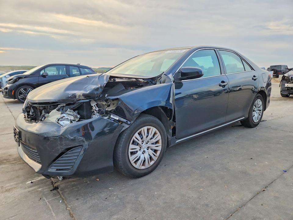 2014 Toyota Camry LE