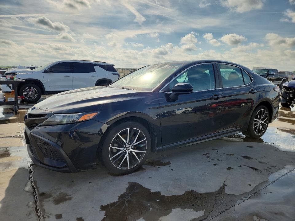 2021 Toyota Camry SE