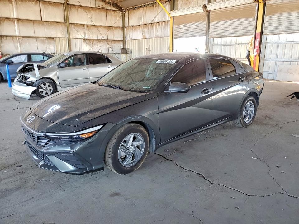 2024 Hyundai Elantra SE