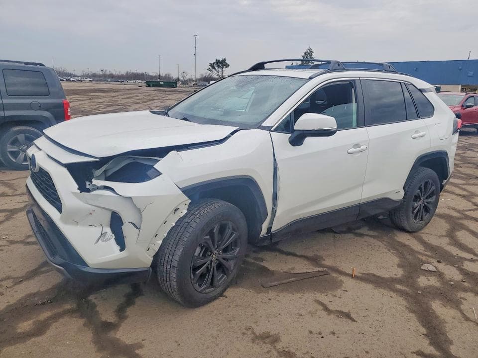 2022 Toyota RAV4 SE