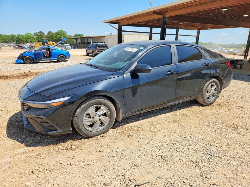2024 Hyundai Elantra SE