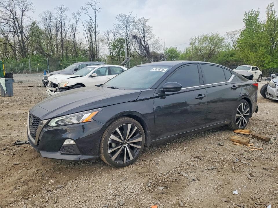 2022 Nissan Altima SR