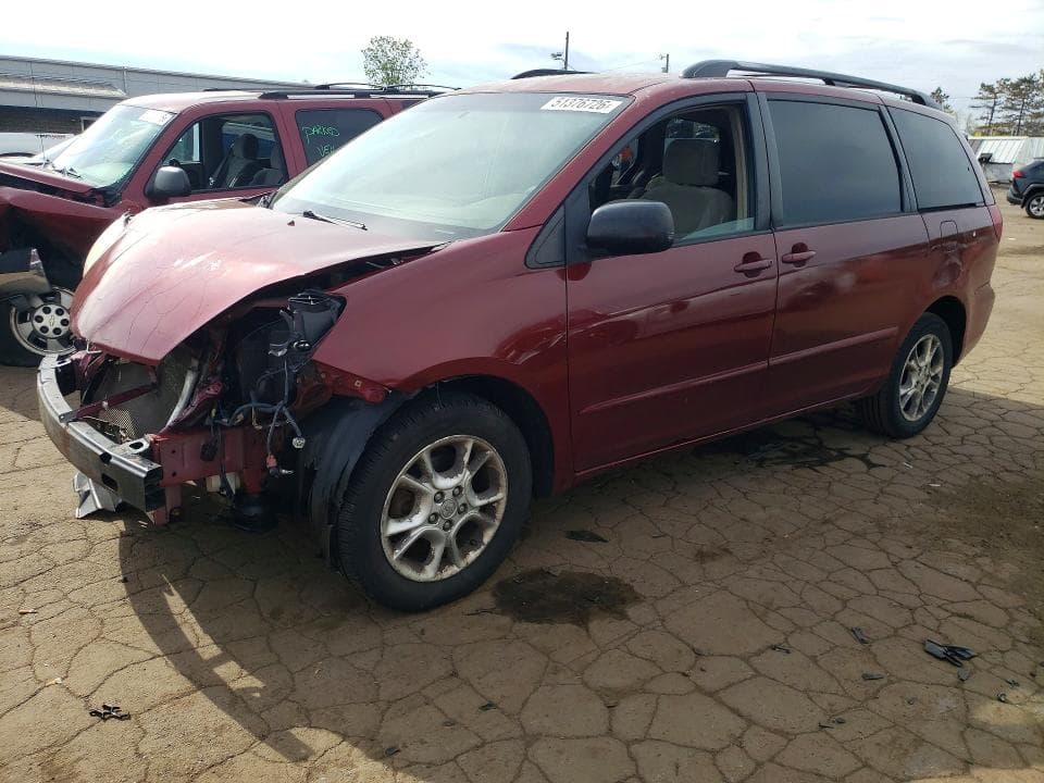 2005 Toyota Sienna LE
