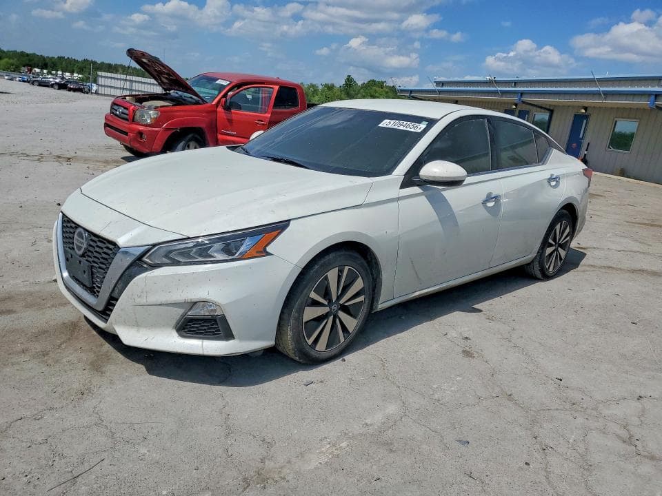 2022 Nissan Altima SV