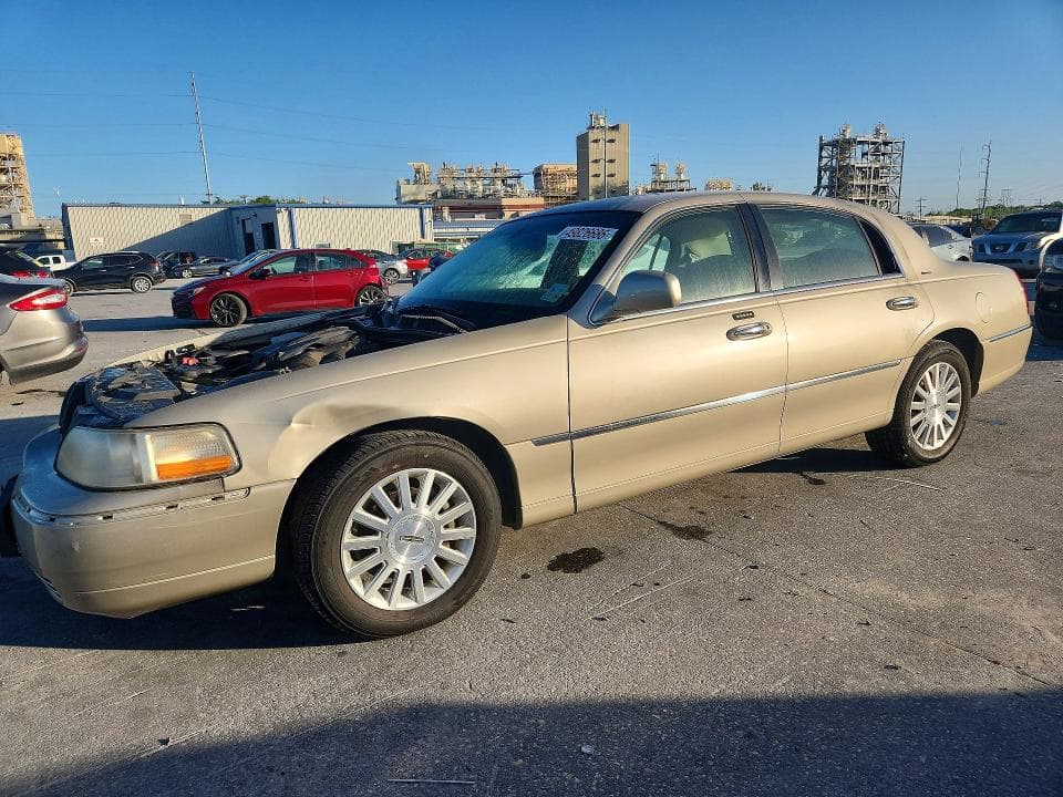 2004 Lincoln Town CAR Ultimate