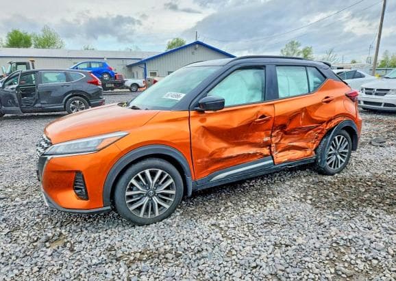 2021 Nissan Kicks SR