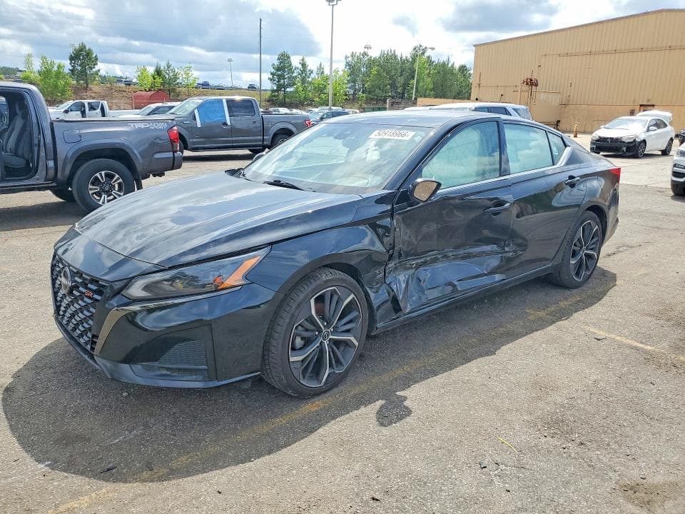 2023 Nissan Altima SR