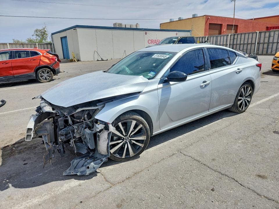 2022 Nissan Altima SR