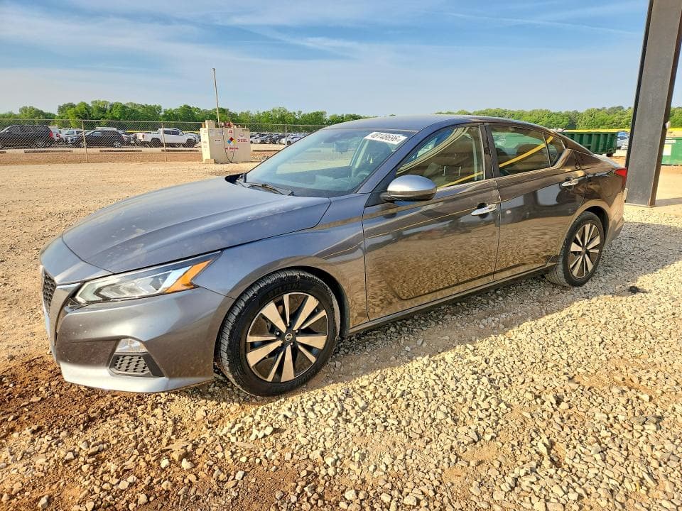 2021 Nissan Altima 2.5 SV