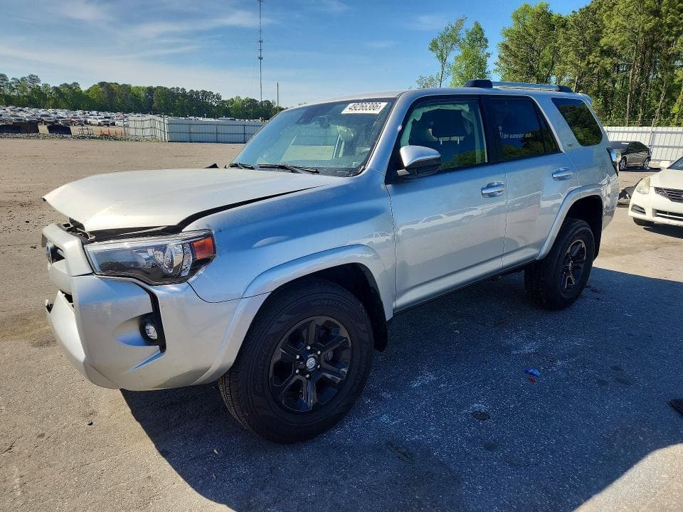 2024 Toyota 4RUNNER SR5