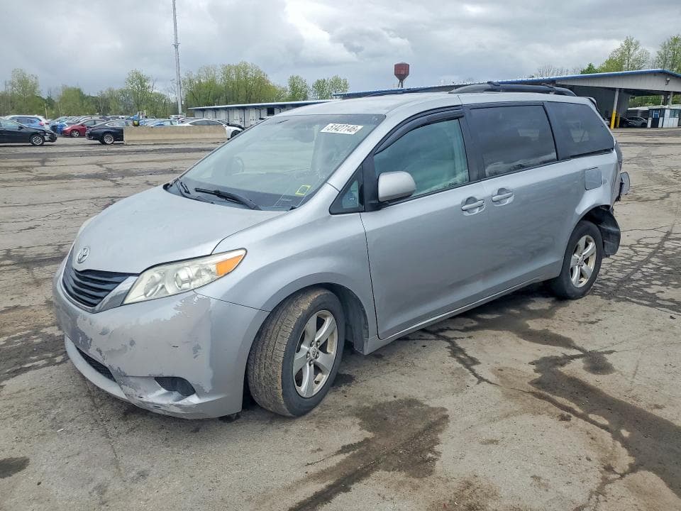 2011 Toyota Sienna LE