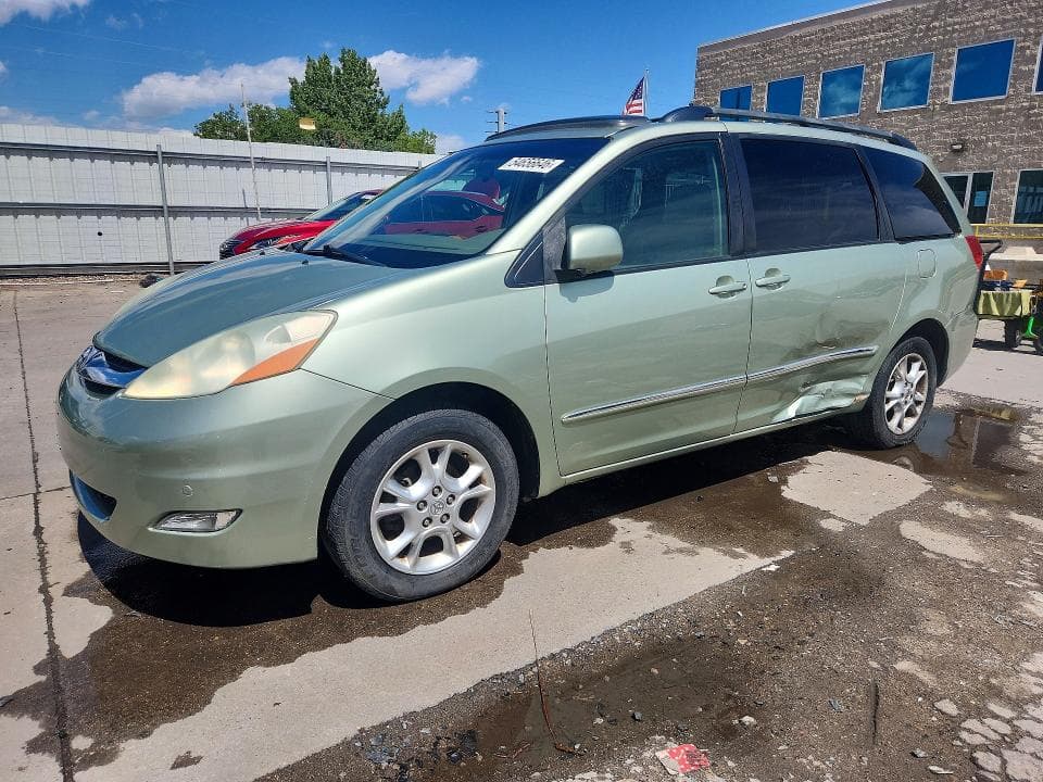 2006 Toyota Sienna XLE