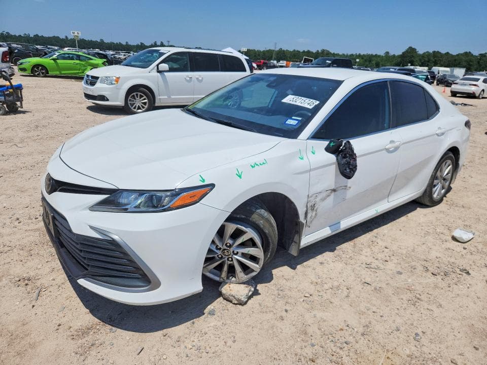 2022 Toyota Camry LE