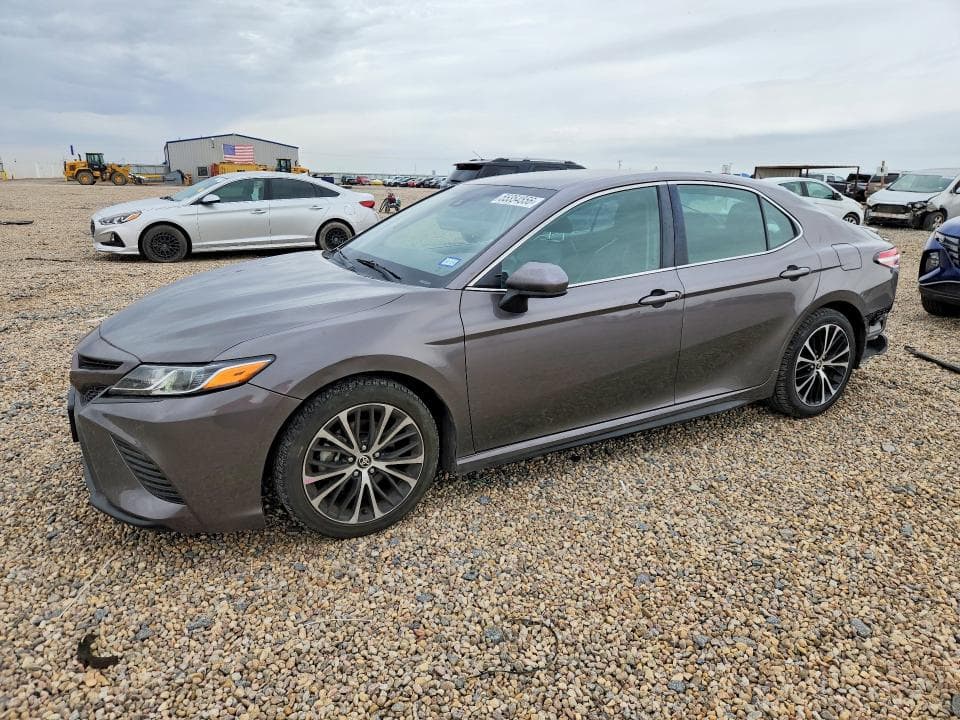 2020 Toyota Camry SE