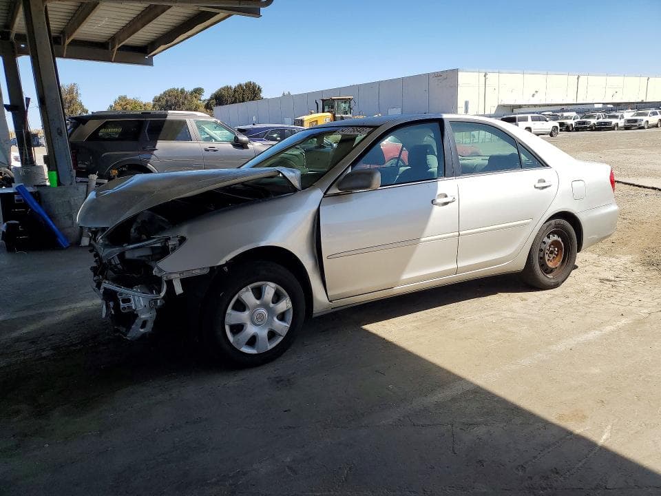 2004 Toyota Camry LE