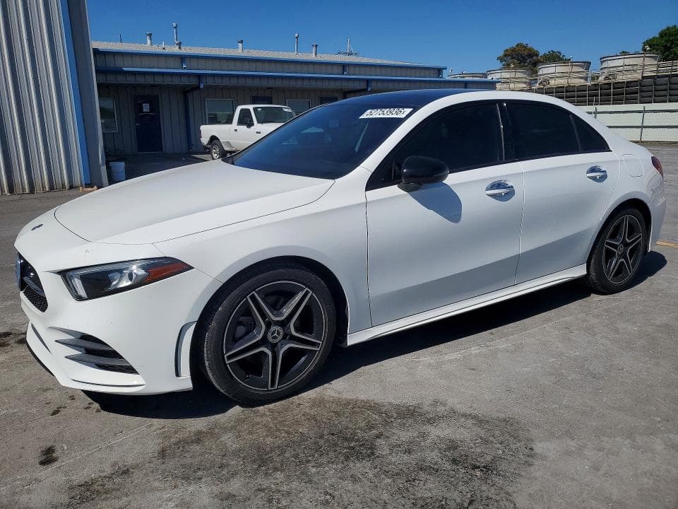 2021 Mercedes-Benz A 220
