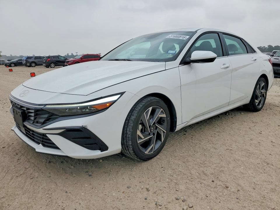 2025 Hyundai Elantra SEL