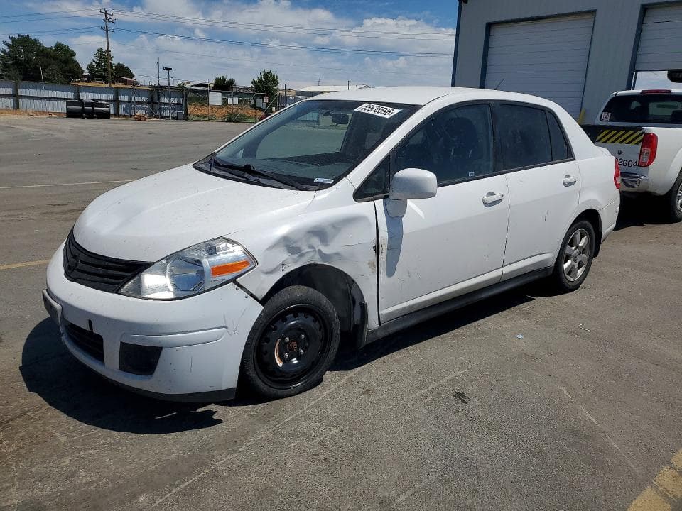 2010 Nissan Versa 1.8 S