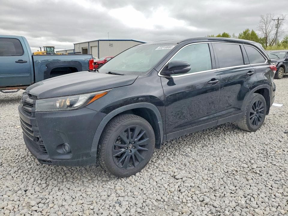 2019 Toyota Highlander SE