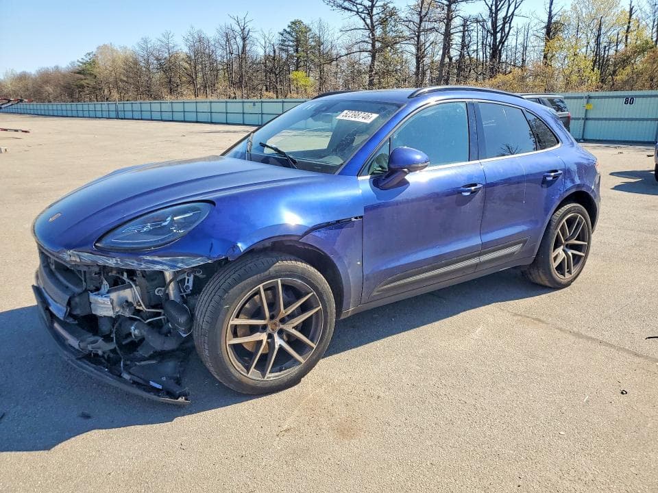 2023 Porsche Macan Base