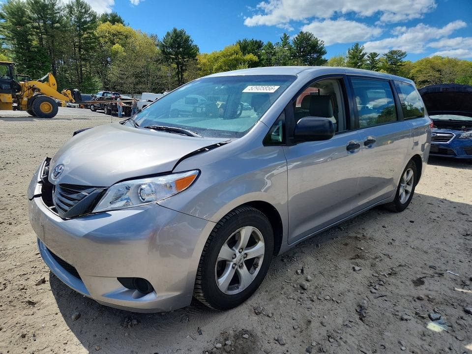 2011 Toyota Sienna Base 7-PASSENGER