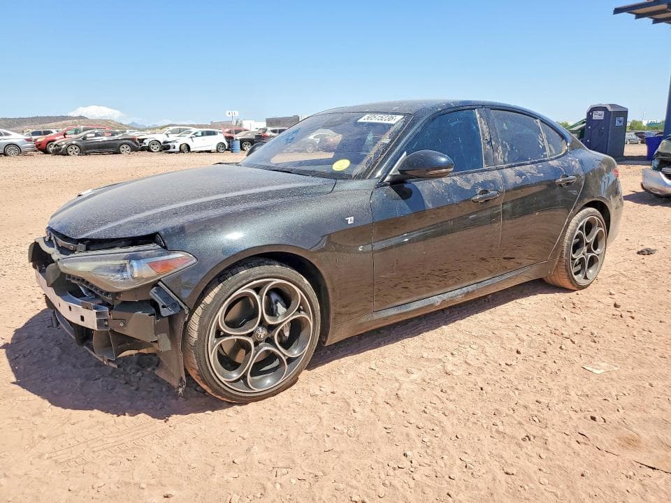 2022 Alfa Romeo Giulia Super