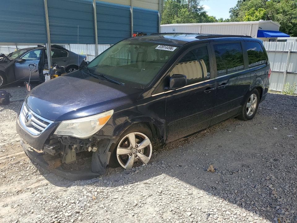 2011 Volkswagen Routan SE
