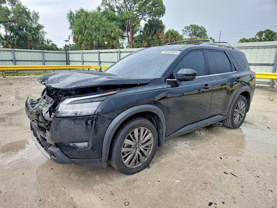 2024 Nissan Pathfinder SL