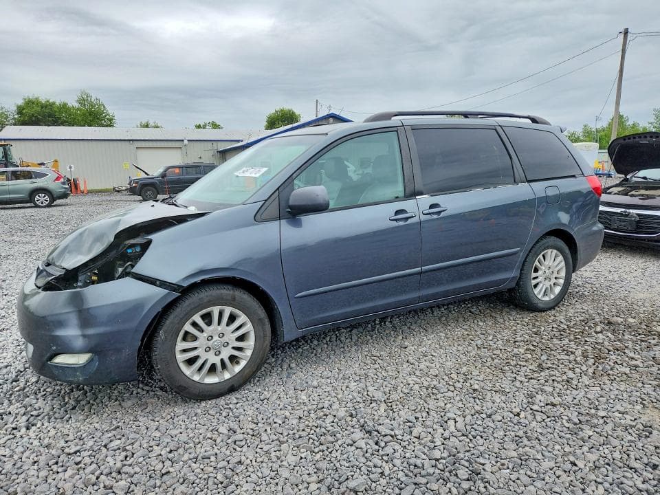 2010 Toyota Sienna XLE