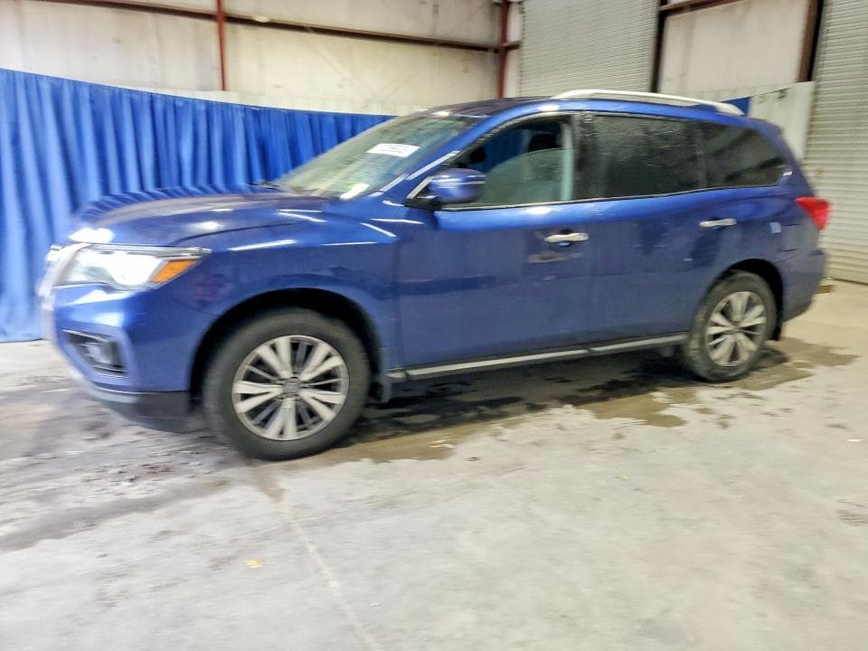 2020 Nissan Pathfinder SV
