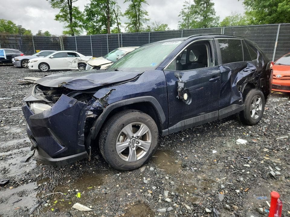 2022 Toyota RAV4 XLE