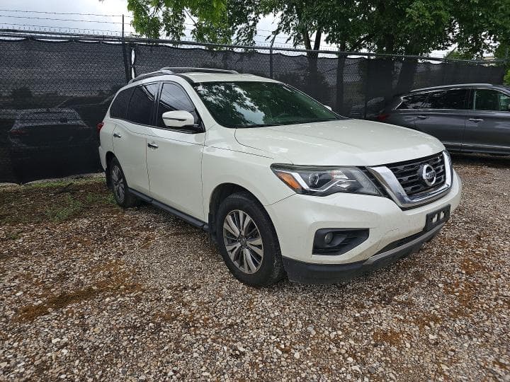 2018 Nissan Pathfinder SV