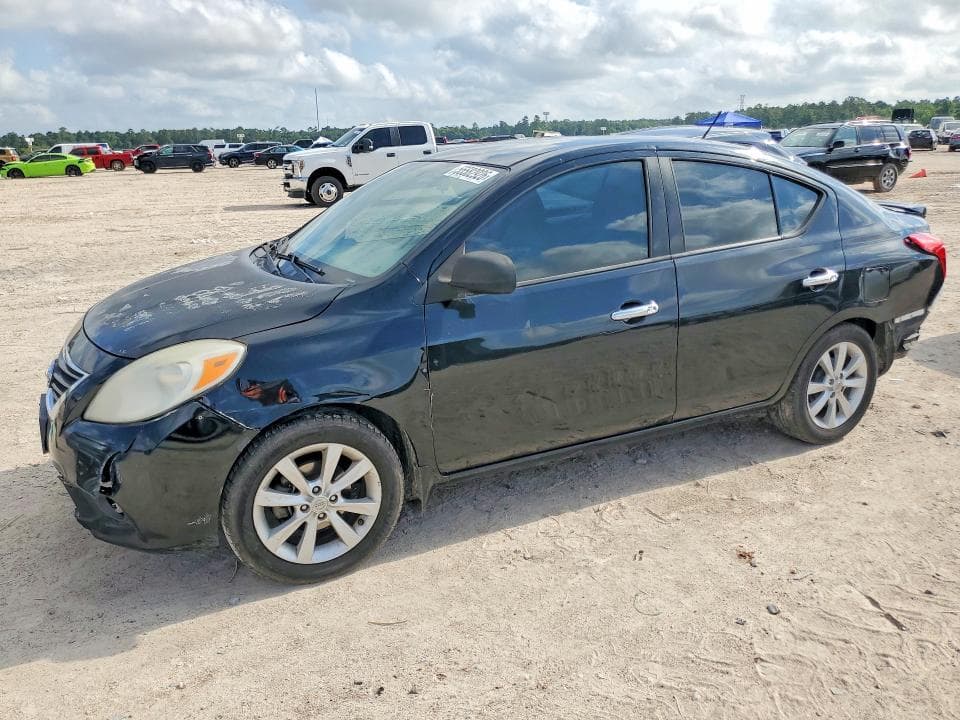 2014 Nissan Versa 1.6 S