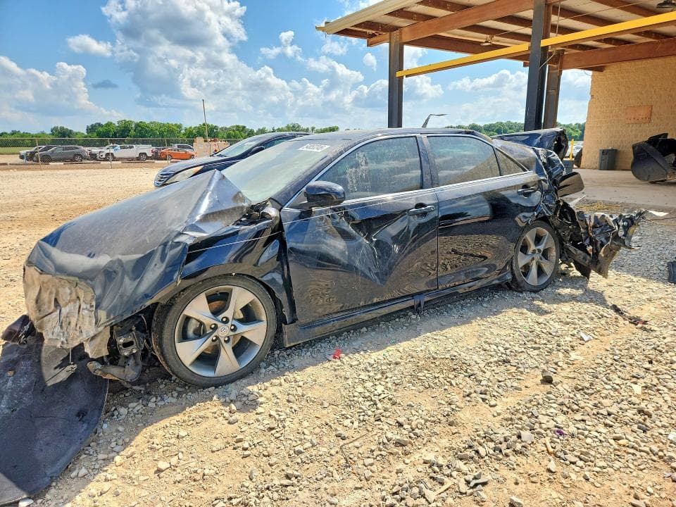 2014 Toyota Camry SE V6