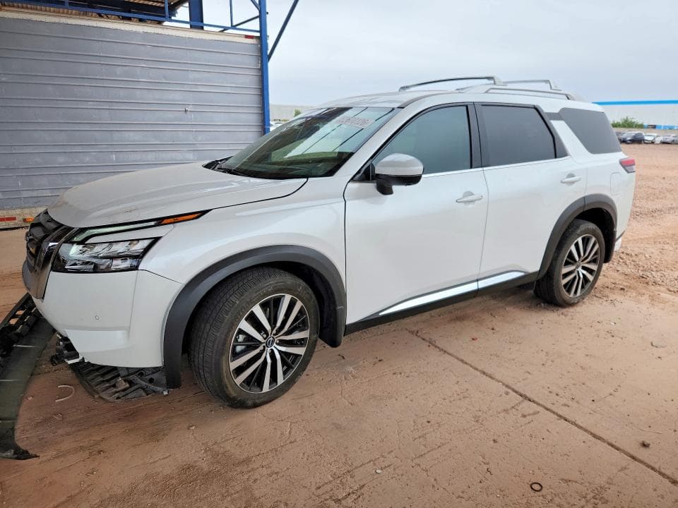 2025 Nissan Pathfinder Platinum
