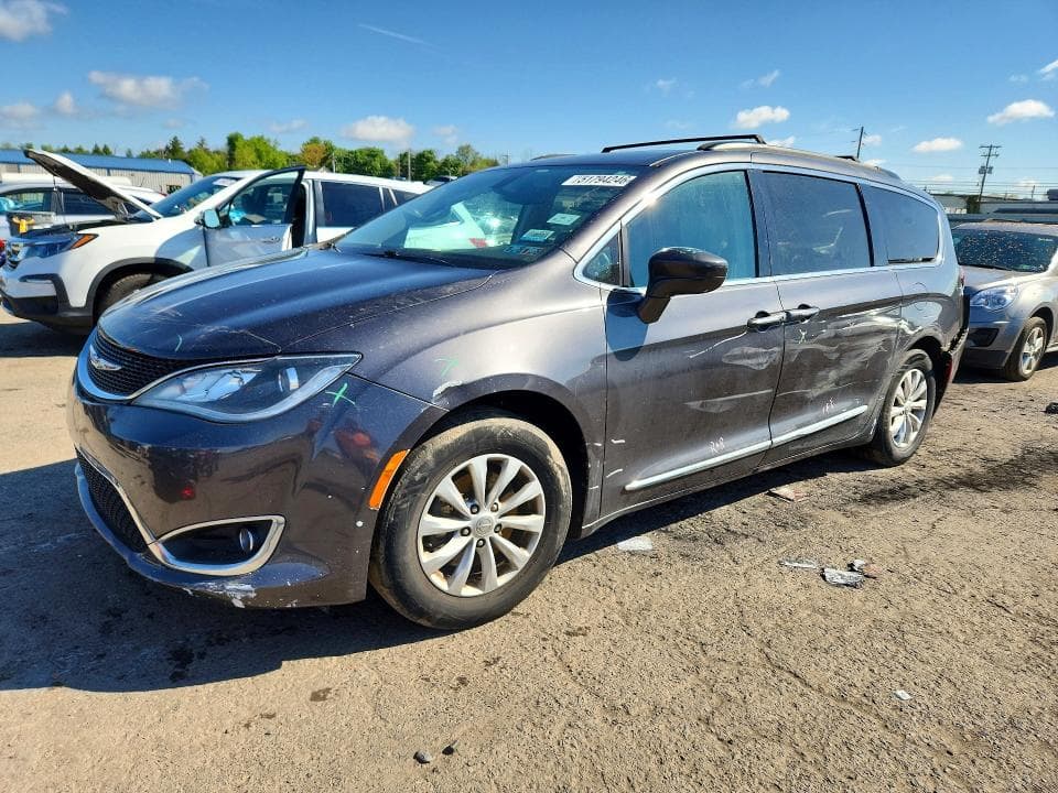 2017 Chrysler Pacifica Touring L