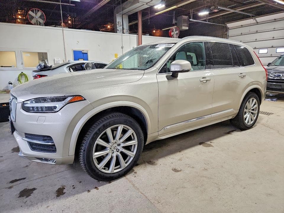 2016 Volvo XC90 T6