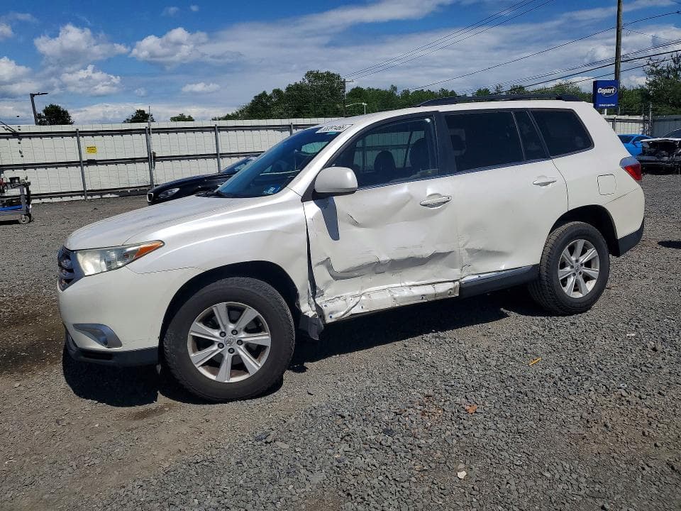 2013 Toyota Highlander SE