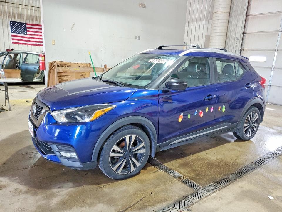 2020 Nissan Kicks SR