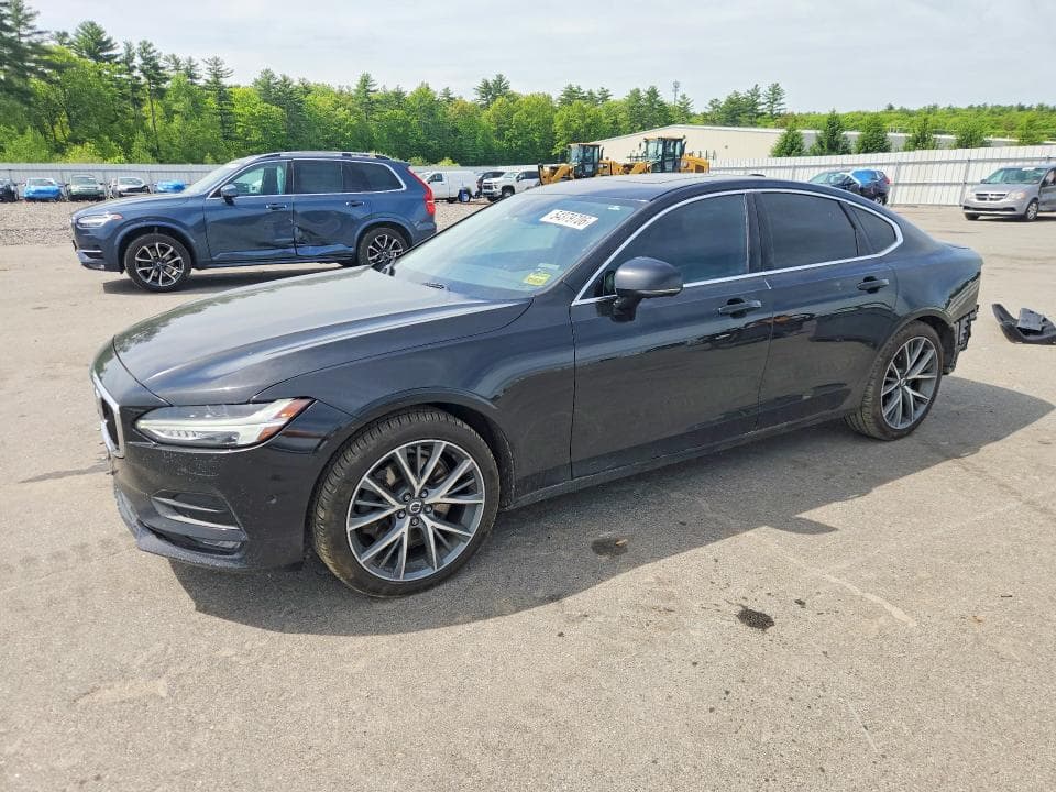 2017 Volvo S90 T6 Momentum
