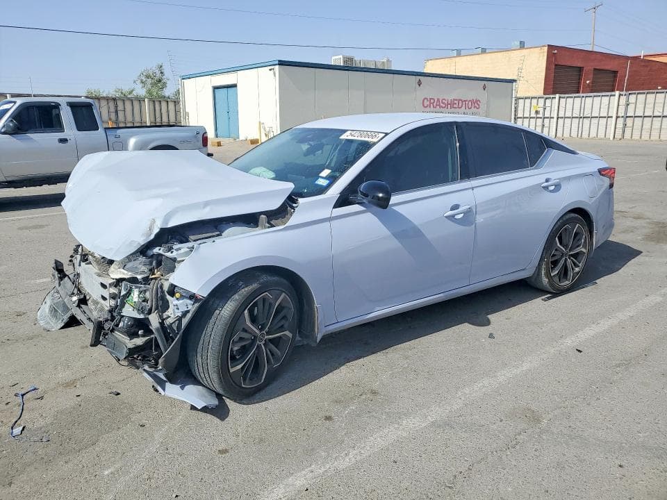 2025 Nissan Altima SR