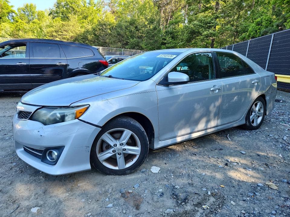 2014 Toyota Camry SE