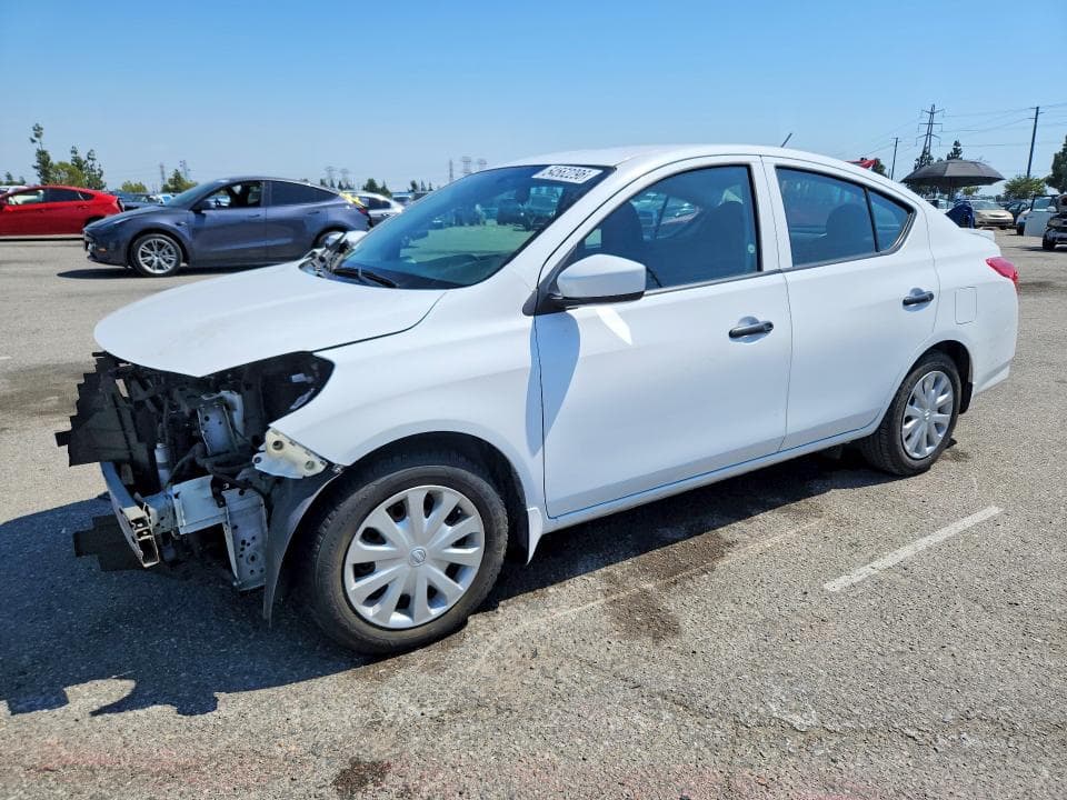 2016 Nissan Versa 1.6 S Plus