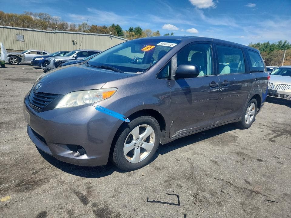 2014 Toyota Sienna L 7-PASSENGER