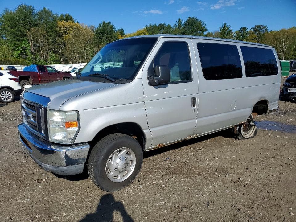 2010 Ford Econoline E350 Super Duty Wagon